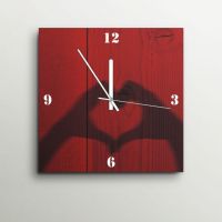 ArtEdge Vintage Hand Heart Wall Clock