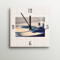 ArtEdge Vintage Record Player Wall Clock