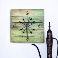 Exclusivelane Wooden Engraved Wall Clock Green