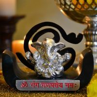 AG Small Ganesha On U Shaped Base And Om Cutout