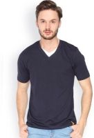 Campus Sutra Solid Men's V-neck Blue T-Shirt