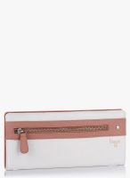 Baggit White Wallet