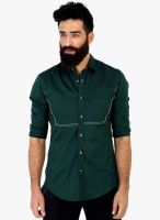 Mr Button Green Solid Slim Fit Casual Shirt