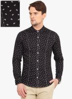 Western Vivid Black Printed Slim Fit Casual Shirt