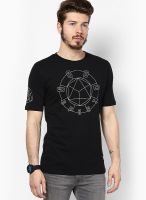 RVLT Black Round Neck T-Shirt With Curved Hem And Print