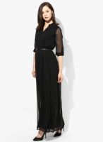 MIAMINX Black Colored Solid Maxi Dress