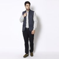 Even Sleeveless Self Design Men's Jacket