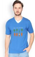 Campus Sutra Solid Men's V-neck Blue T-Shirt
