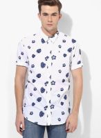 Izod White Printed Slim Fit Casual Shirt