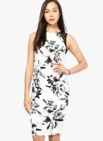 Dorothy Perkins White Colored Printed Bodycon Dress