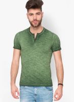 Mufti Green Solid Henley T-Shirt