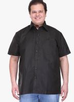 Pluss Solid Black Casual Shirt