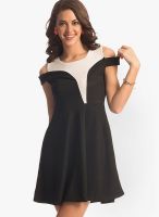 PrettySecrets Black Colored Solid Bodycon Dress