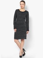 Vero Moda Marquee By Kangana Ranaut Black Colored Solid Bodycon Dress