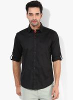 Monteil & Munero Black Solid Slim Fit Casual Shirt