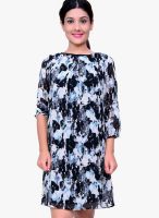 Lamora Black Colored Printed Shift Dress