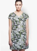 Sisley Green Colored Printed Shift Dress