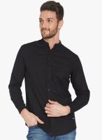 Globus Black Solid Regular Fit Casual Shirt