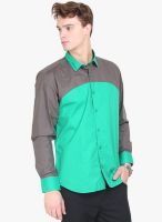 Orange Valley Green Solid Slim Fit Casual Shirt