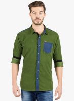 R&C Green Solid Slim Fit Casual Shirt