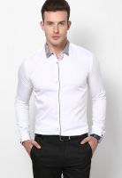 Wills Lifestyle White Solid Formal Shirt (Skinny Fit-Stretch)