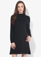 Dorothy Perkins Black Colored Solid Shift Dress