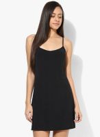 Soie Black Solid Shift Dress