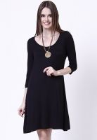 The gud look Black Colored Solid Shift Dress