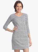 Vero Moda White Colored Printed Shift Dress
