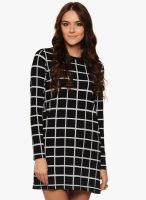 Why Knot Black Colored Checked Bodycon Dress