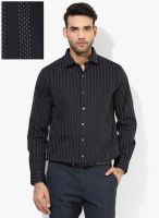 Wills Lifestyle Black Slim Fit Formal Shirt