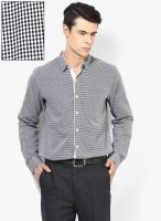 Wills Lifestyle Black Slim Fit Formal Shirt