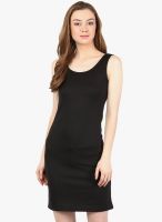 Harpa Black Colored Solid Bodycon Dress