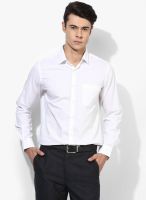 Peter England White Solid Slim Fit Formal Shirt