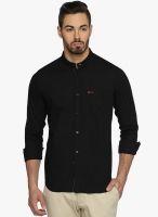 DERBY JEANS COMMUNITY Black Solid Slim Fit Casual Shirt