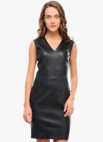 I Know Black Colored Solid Bodycon Dress
