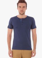 Campus Sutra Blue Solid Henley T-Shirts