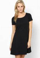 Ginger By Lifestyle Black Colored Printed Shift Dress
