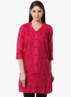 Saadgi Fuchsia Embroidered Kurta