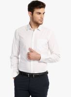 Black Coffee White Solid Slim Fit Formal Shirt