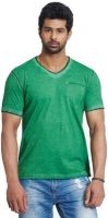 Fashnopolism Solid Men's V-neck Green T-Shirt