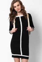 MB Black Colored Solid Bodycon Dress