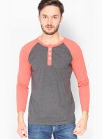 Campus Sutra Charcoal Grey Solid Henley T-Shirts