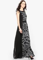 MIAMINX Black Colored Printed Maxi Dress