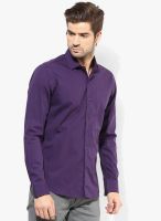 Code by Lifestyle Purple Solid Slim Fit Casual Shirt