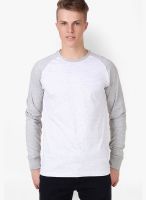 Aventura Outfitters White Solid Round Neck T-Shirts