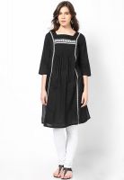 W Black Solid Cotton Kurta