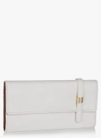 Baggit White Wallet