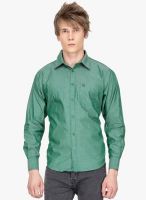 DERBY JEANS COMMUNITY Green Solid Slim Fit Casual Shirt