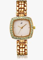 Yepme White/Golden Metal Analog Watch